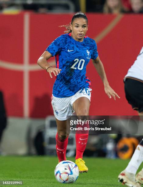 Delphine Cascarino of France runs with the ball during the international friendly match between Germany Women's and France Women's at...