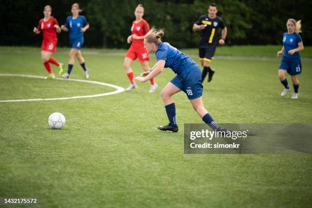 female player suffers ankle injury - twisted ankle stock pictures, royalty-free photos & images