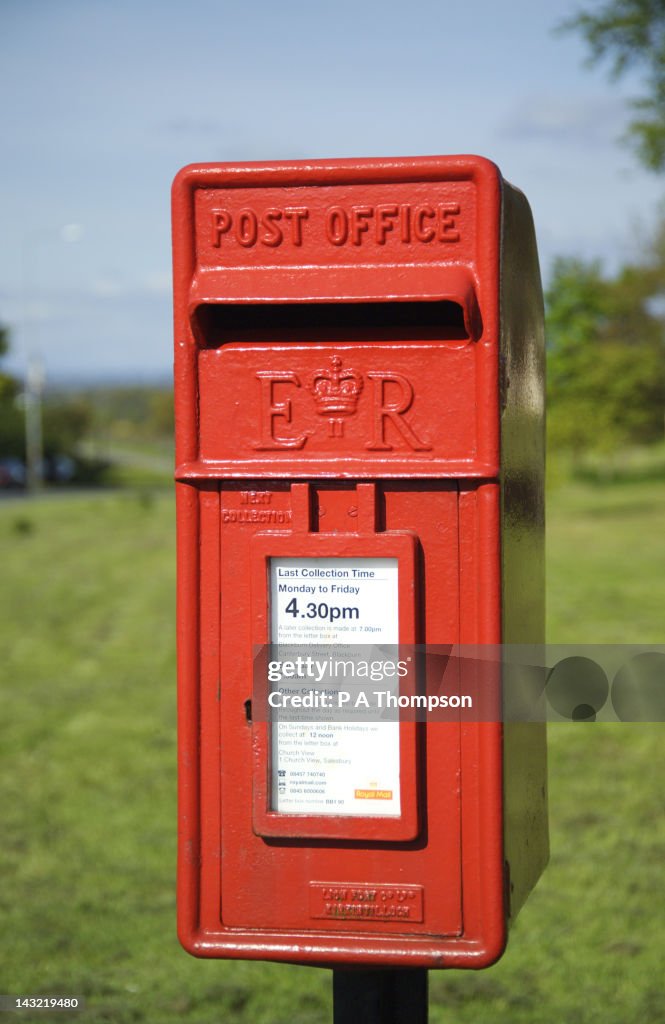 Er Post Box Lancashire England High-Res Stock Photo - Getty Images
