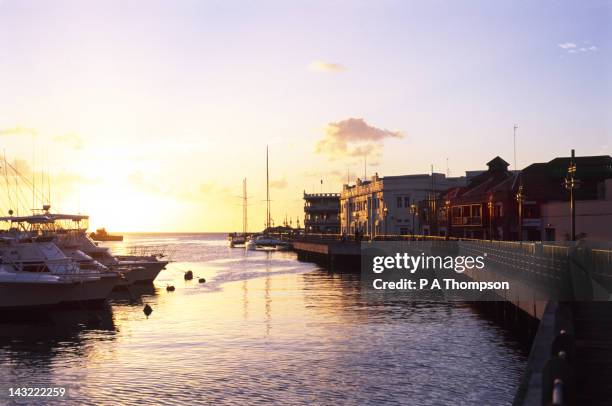 sunset, bridgetown, barbados, caribbean - bridgetown barbados stockfoto's en -beelden