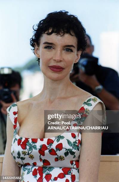 Actrice américaine Anna Thomson pendant le Festival de Cannes le 15 mai 2000