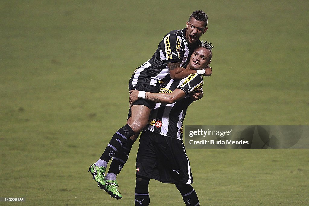 Botafogo v Bangu - Rio State Championship 2012