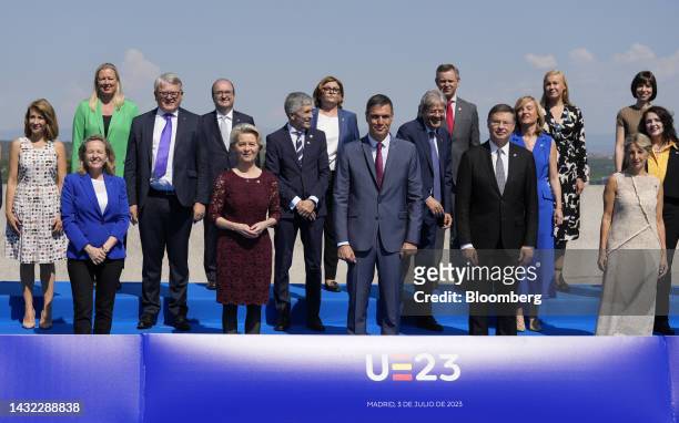 Ursula von der Leyen, president of the European Commission, centre left, Pedro Sanchez, Spain's prime minister, centre, right, Valdis Dombrovskis,...