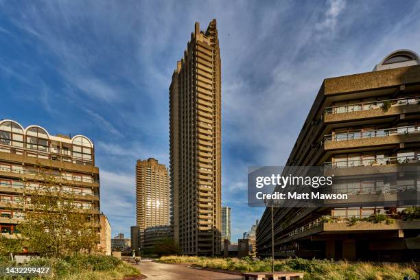 the london barbican residential building complex in the city of london - brutalism stock pictures, royalty-free photos & images