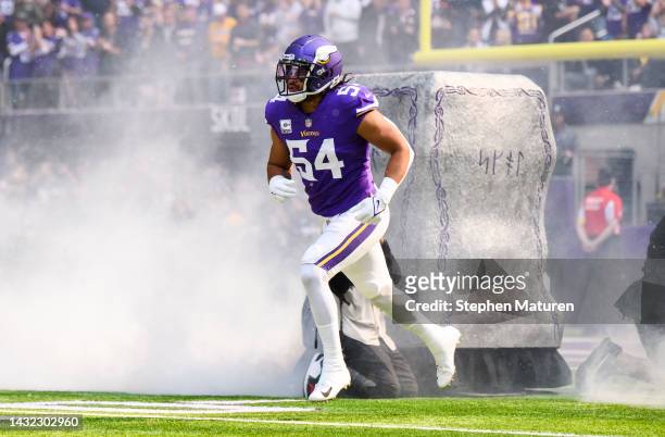 Eric Kendricks of the Minnesota Vikings takes the field during player introductions before the game against the Chicago Bears at U.S. Bank Stadium on...
