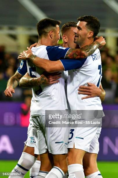 Matias Vecino of SS Lazio celebrates a opening goal with his team mates during the Serie A match between ACF Fiorentina and SS Lazio at Stadio...