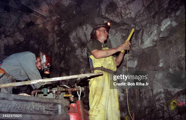 Mining Drill Rig Photos and Premium High Res Pictures - Getty Images