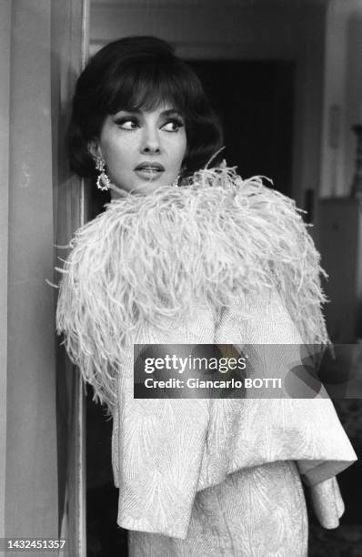 Actrice italienne Gina Lollobrigida à Paris en mars 1965