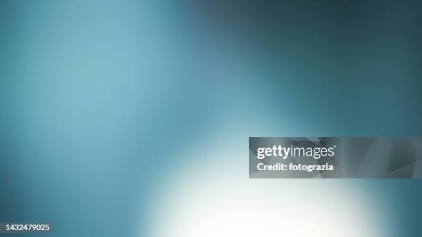 turquoise gradient background - fondo turquesa fotografías e imágenes de stock