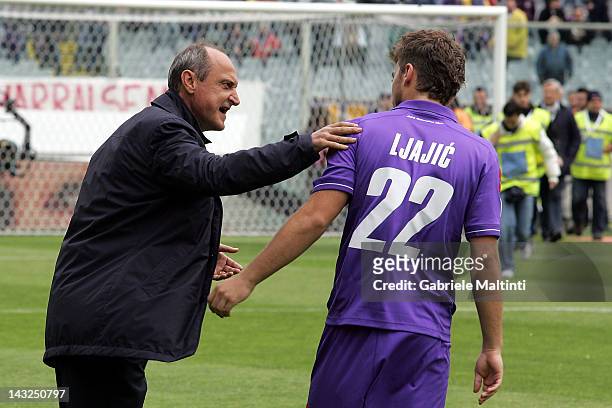 Fiorentina head coach Delio Rossi shouts instructions to his player Adem Ljajic before the Serie A match between ACF Fiorentina and FC Internazionale...