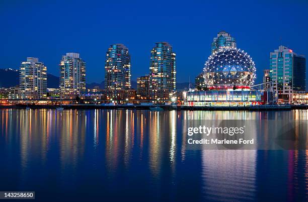 science world at night in vancouver, canada - vancouver skyline stock-fotos und bilder