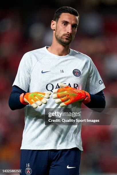 Sergio Rico of Paris Saint-Germain FC warms up prior to the UEFA Champions League group H match between SL Benfica and Paris Saint-Germain at Estadio...