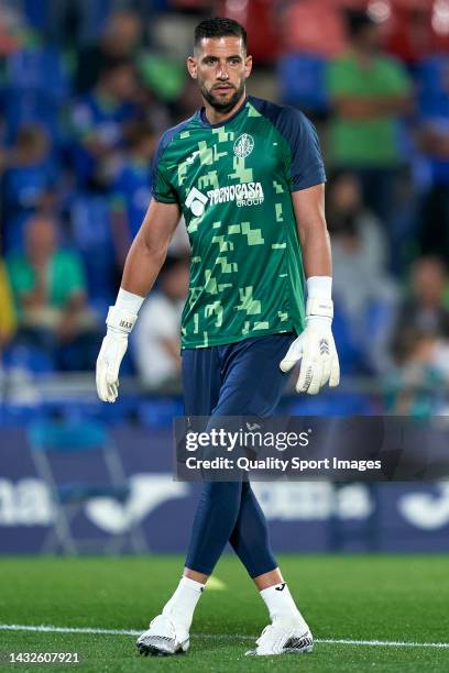 Kiko Casilla of Getafe CF warms up prior to the LaLiga Santander match between Getafe CF and Real Madrid CF at Coliseum Alfonso Perez on October 08,...