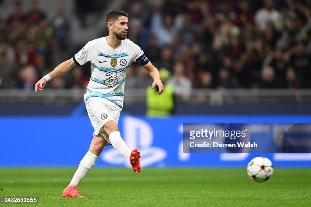 Jorginho of Chelsea scores their team's first goal from the penalty spot during the UEFA Champions League group E match between AC Milan and Chelsea...