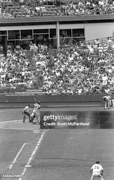 American baseball player Darryl Strawberry , of the San Francisco Giants, prepares to swing at a pitch during a game at Shea Stadium, in Queens'...