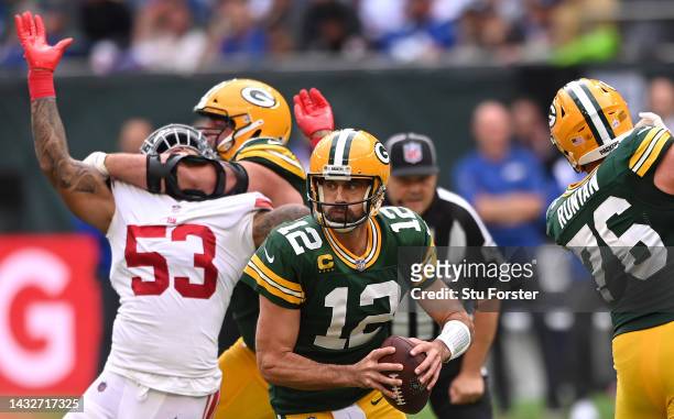 Aaron Rodgers of the Green Bay Packers in action during the NFL match between New York Giants and Green Bay Packers at Tottenham Hotspur Stadium on...