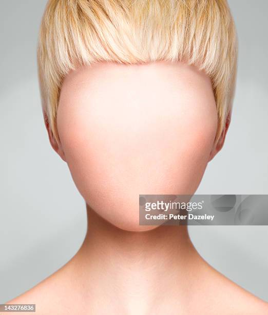 woman with no face - viso nascosto foto e immagini stock
