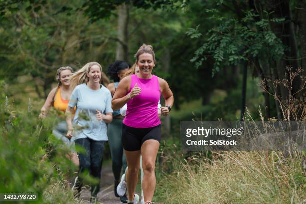 feeling good and staying active - sports management stock pictures, royalty-free photos & images