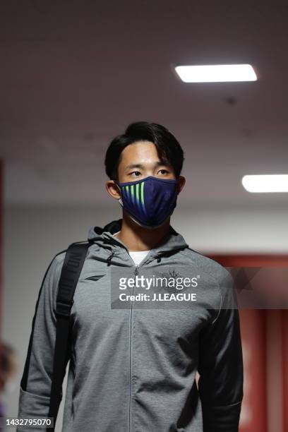 Kosei TANI of Shonan Bellmare is seen on arrival at the stadium prior to during the J.LEAGUE Meiji Yasuda J1 27th Sec. Match between Vissel Kobe and...