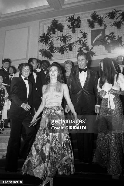 Michèle Mercier et son mari Claude Bourillot après la projection du film 'L'Epouvantail' au Festival de Cannes le 18 mai 1973