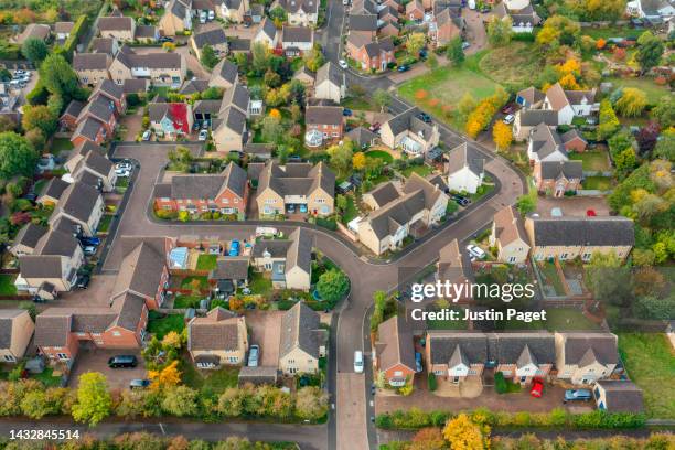 drone view of suburban uk houses - cul de sac stock pictures, royalty-free photos & images