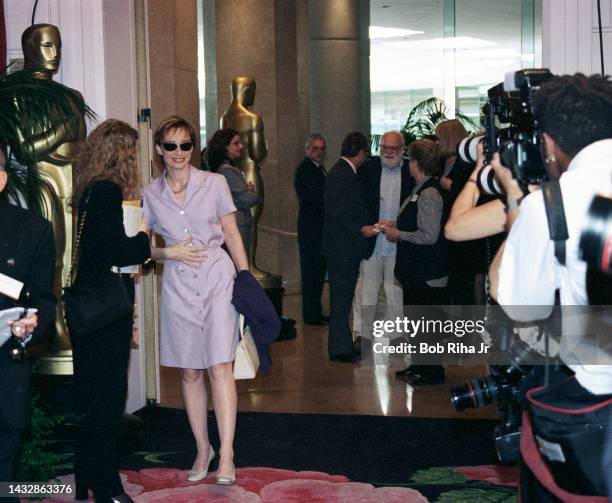 Kristin Scott Thomas arrives at the Oscar Luncheon at Beverly Hilton Hotel, March 12, 1997 in Beverly Hills, California.