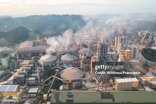 pollution - treibhausgas stock-fotos und bilder