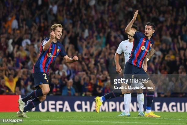 Robert Lewandowski of FC Barcelona celebrates after scoring their team's second goal during the UEFA Champions League group C match between FC...