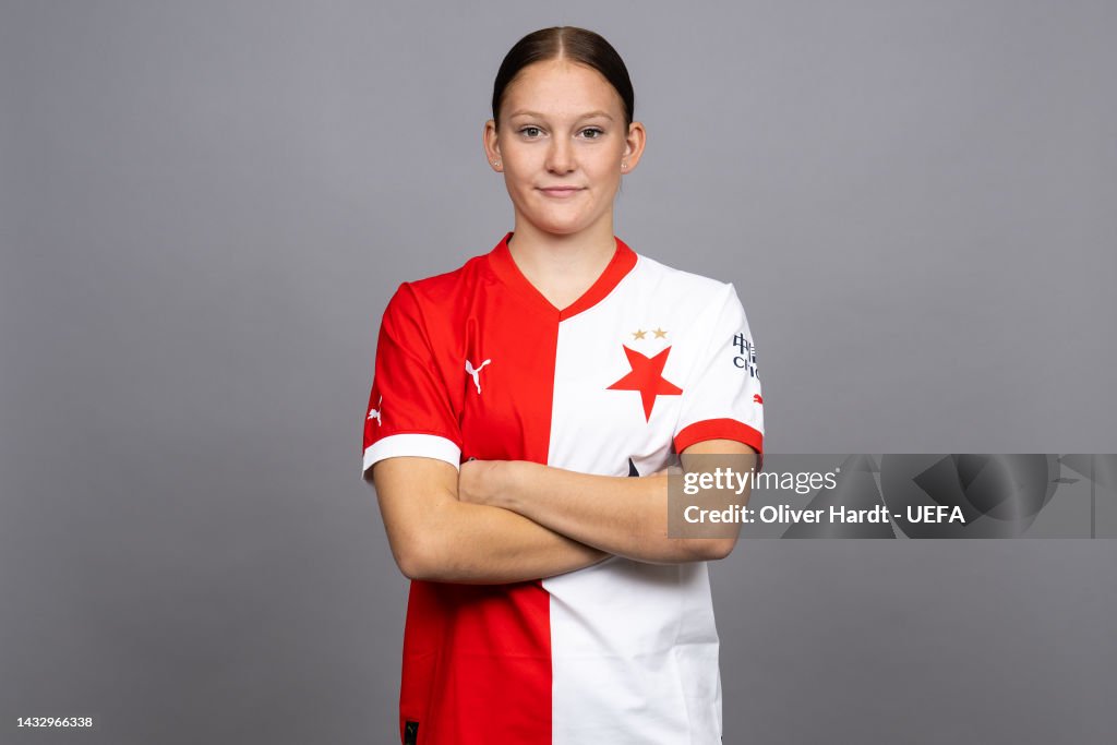 Fiorentina Femminile Vs Slavia Praga Imagem Editorial - Imagem de mulheres,  fotografia: 204503405