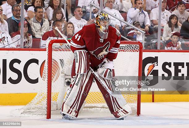 Goaltender Mike Smith of the Phoenix Coyotes in action during Game Five of the Western Conference Quarterfinals against the Chicago Blackhawks during...