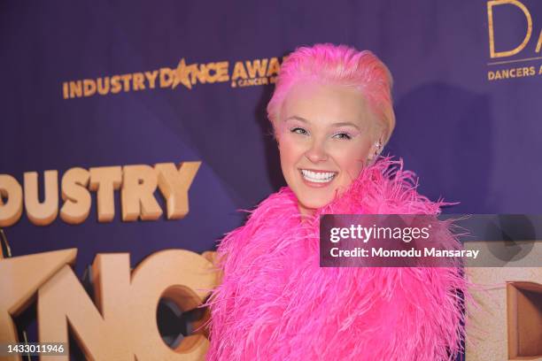 JoJo Siwa attends the 2022 Industry Dance Awards at Avalon Hollywood & Bardot on October 12, 2022 in Los Angeles, California.