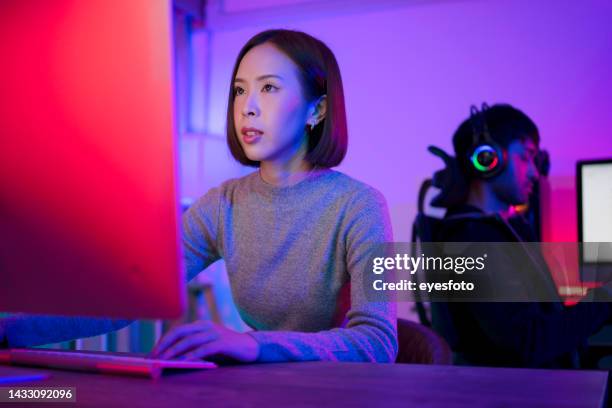 play video game online at home. - broadcast programming stock pictures, royalty-free photos & images
