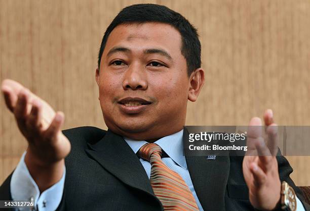 Azrulnizam Abdul Aziz, chief executive officer of Al Rajhi Bank , gestures as he speaks during an interview in Kuala Lumpur, Malaysia, on Wednesday,...