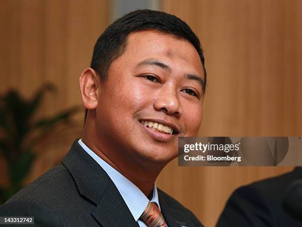 Azrulnizam Abdul Aziz, chief executive officer of Al Rajhi Bank , speaks during an interview in Kuala Lumpur, Malaysia, on Wednesday, April 18, 2012....