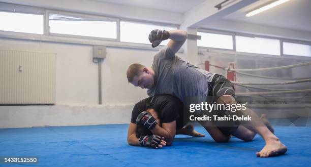 Strangle 14 Strangle Men Photos and Premium High Res Pictures - Getty Images