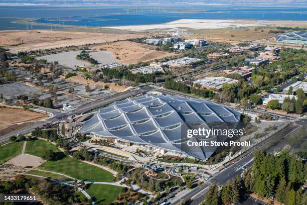 google headquarters. googolplex, alphabet, new campus,charleston east, bay view campus, aerial take 07/22/2022,photovoltaic,solar - mountain view califórnia - fotografias e filmes do acervo