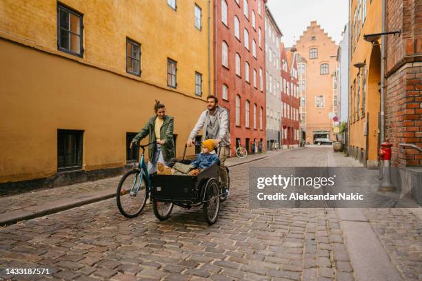 running errands together - denmark cycling stock pictures, royalty-free photos & images