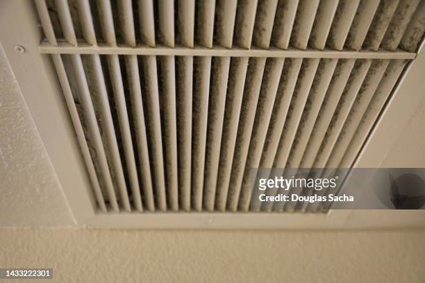 return vent for heating and cooling - duct cleaning stock pictures, royalty-free photos & images