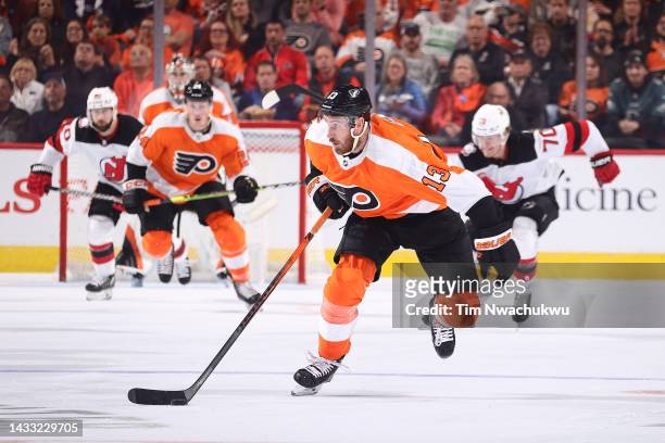 Kevin Hayes of the Philadelphia Flyers skates with the puck during the second period against the New Jersey Devils at Wells Fargo Center on October...