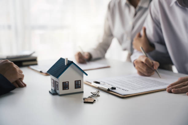 Signing mortgage documents