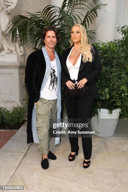 Greg Lauren and Elizabeth Berkley attend the Ralph Lauren SS23 Runway Show at The Huntington Library, Art Collections, and Botanical Gardens on...