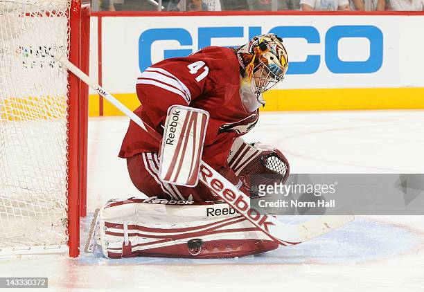 Mike Smith of the Phoenix Coyotes makes a save against the Chicago Blackhawks in Game Five of the Western Conference Quarterfinals during the 2012...