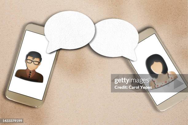 digital and mobile communication concept, friends chatting  icon on mobile.. - senf stock pictures, royalty-free photos & images