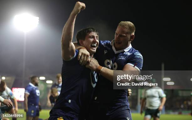 Ben Curry and Jean-Luc du Preez of Sale Sharks celebrate after Ewan Ashman scored their fifth try during the Gallagher Premiership Rugby match...