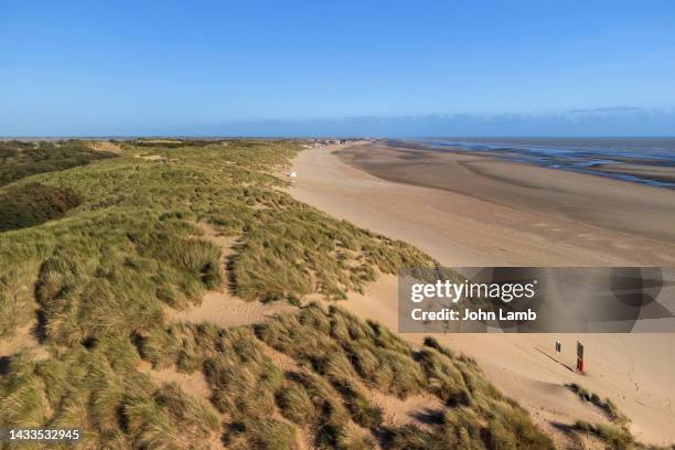 aerial view of camber sands beach. - camber sands ストックフォトと画像