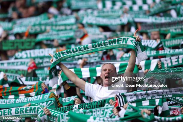 Werder Bremen fans show their support prior to the Bundesliga match between SV Werder Bremen and 1. FSV Mainz 05 at Wohninvest Weserstadion on...