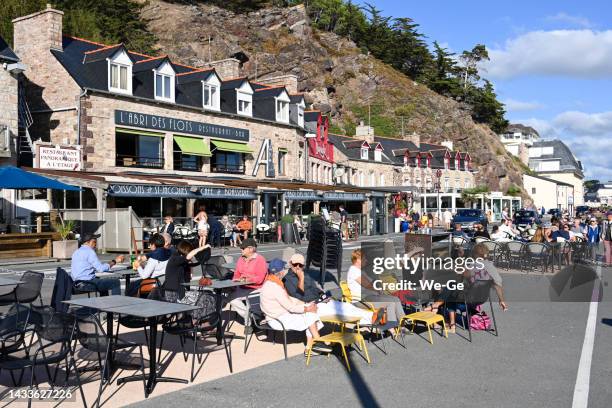 outdoor restaurants in the port of erquy - cotes d'armor bildbanksfoton och bilder