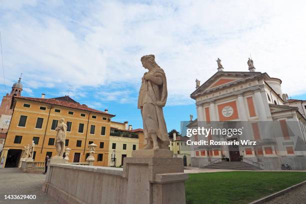 castelfranco veneto town square with facade of duomo - treviso italian stock-fotos und bilder