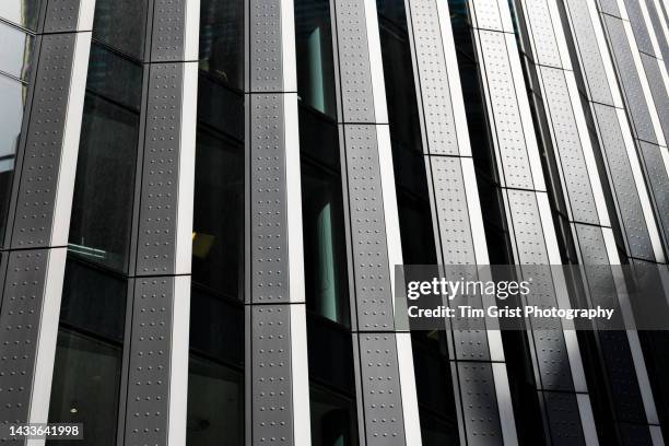 external view of a modern office building - fiscal policy stockfoto's en -beelden