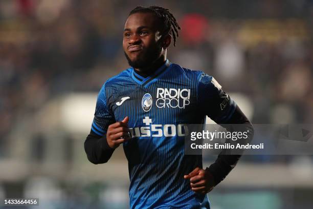 Ademola Lookman of Atalanta BC celebrates after scoring their team's second goal during the Serie A match between Atalanta BC and US Sassuolo at...